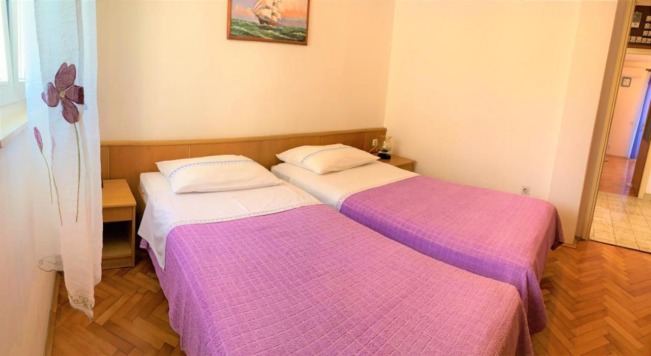 Apartment Roko House Primosten