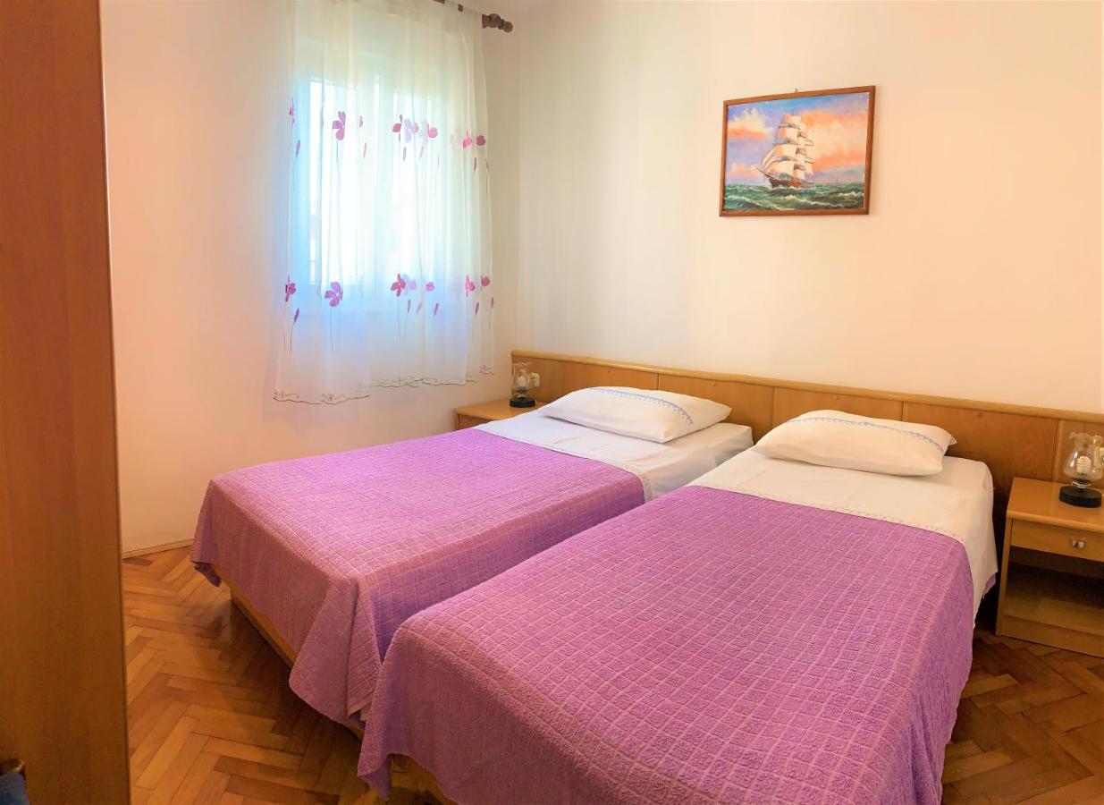 Apartment Roko House Primosten